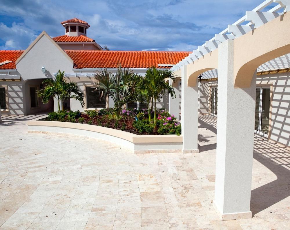 Hotel La Vista Azul Providenciales Eksteriør bilde
